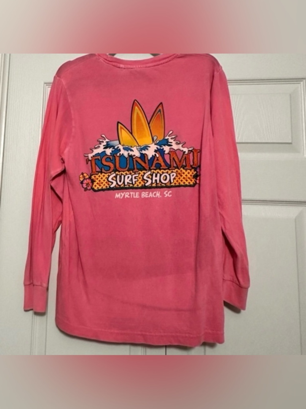 Tsunami Surf Shop Long Sleeve T-Shirt‎ from Myrtle Beach, SC Size Smalll GUC